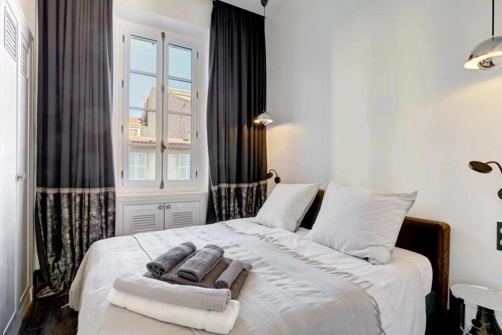 Prestige & Comfort Facing The Palais Des Festivals Cannes